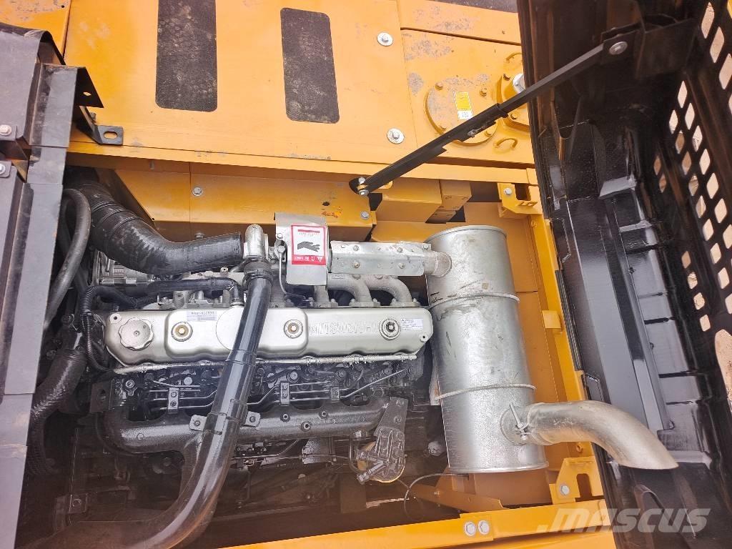 Sany SY 215 C Lánctalpas kotrók