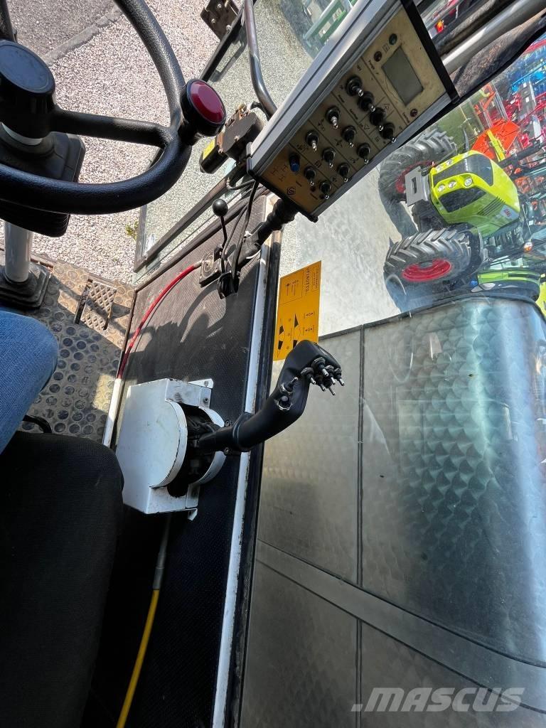  FINOTTO URAGANO Önjáró trágyaszórók