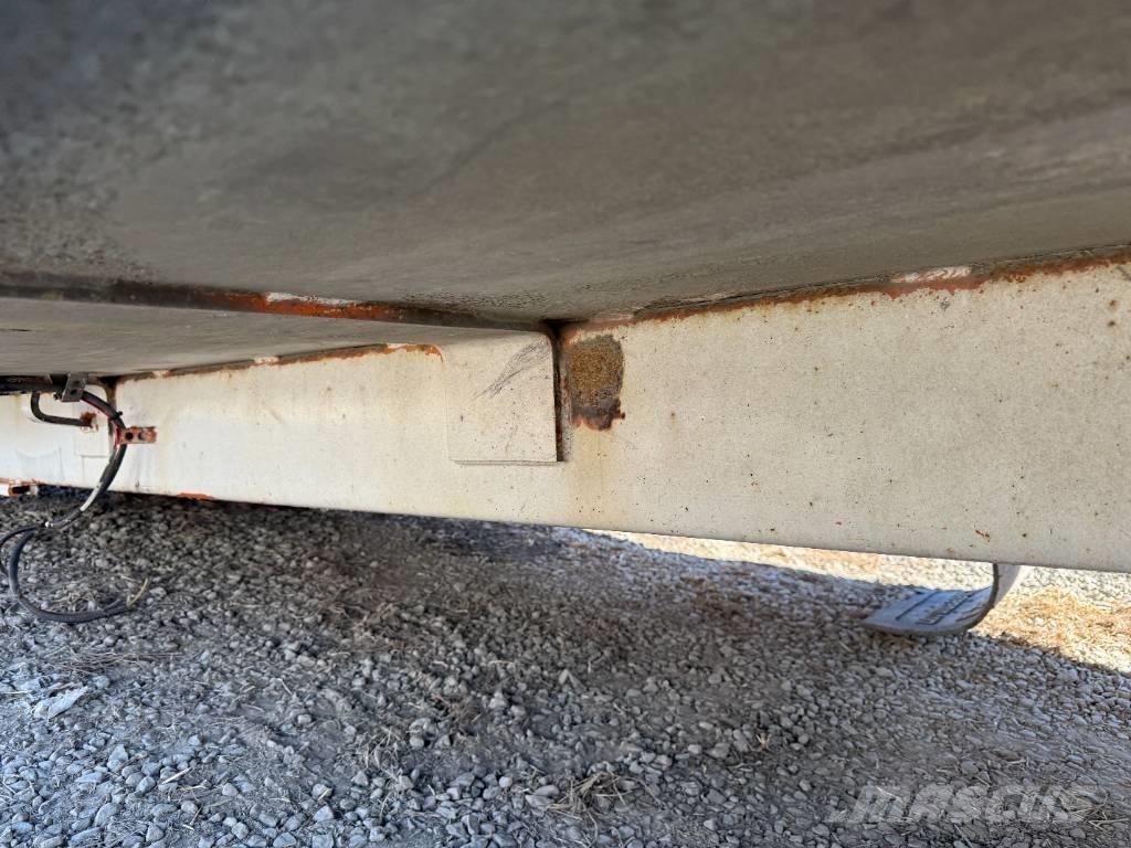  Leach Alpha III Hulladék szállítók