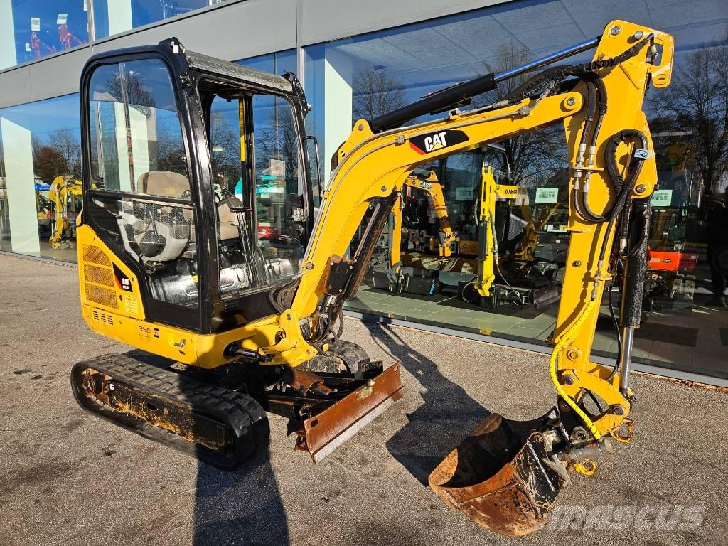 CAT 301.7 D Mini kotrók < 7t