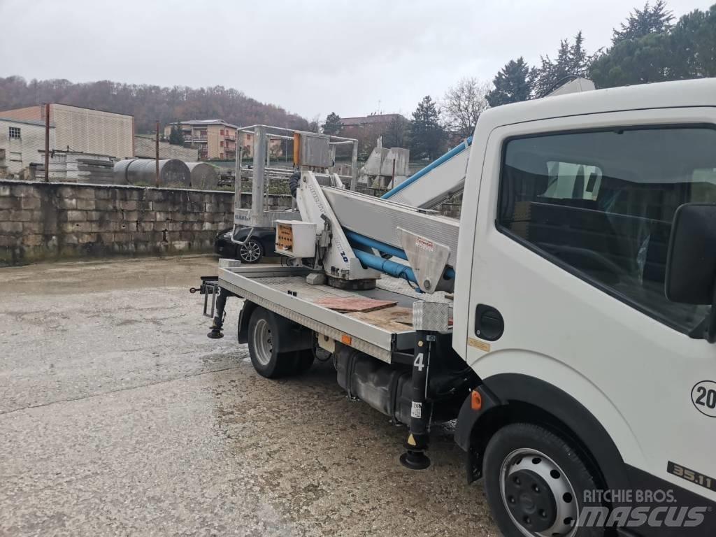 Multitel MX 200 Teherautóra szerelt emelők és állványok