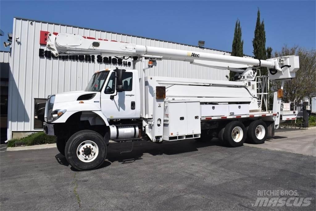 Altec AM900-E100 Teherautóra szerelt emelők és állványok