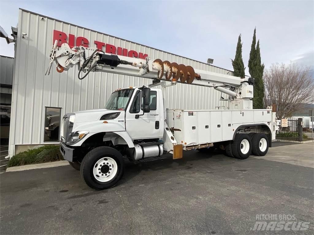 Altec D4065BTR Mobil fúró teherautók