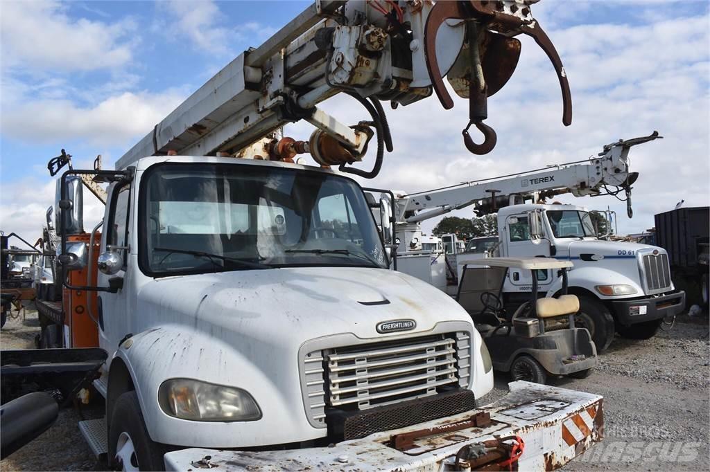 Altec D945B Mobil fúró teherautók
