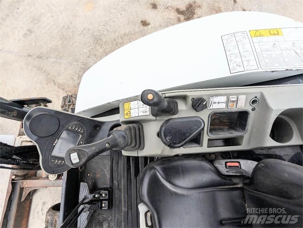 Bobcat E32I Mini kotrók < 7t