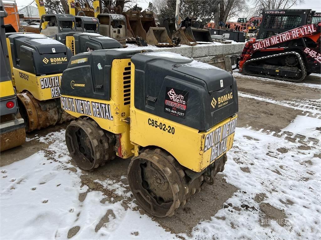 Bomag BMP8500 Vontatott vibrátoros hengerek