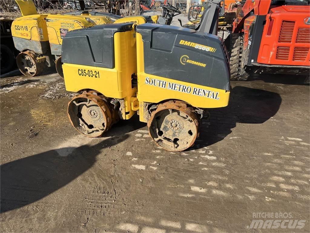 Bomag BMP8500 Vontatott vibrátoros hengerek