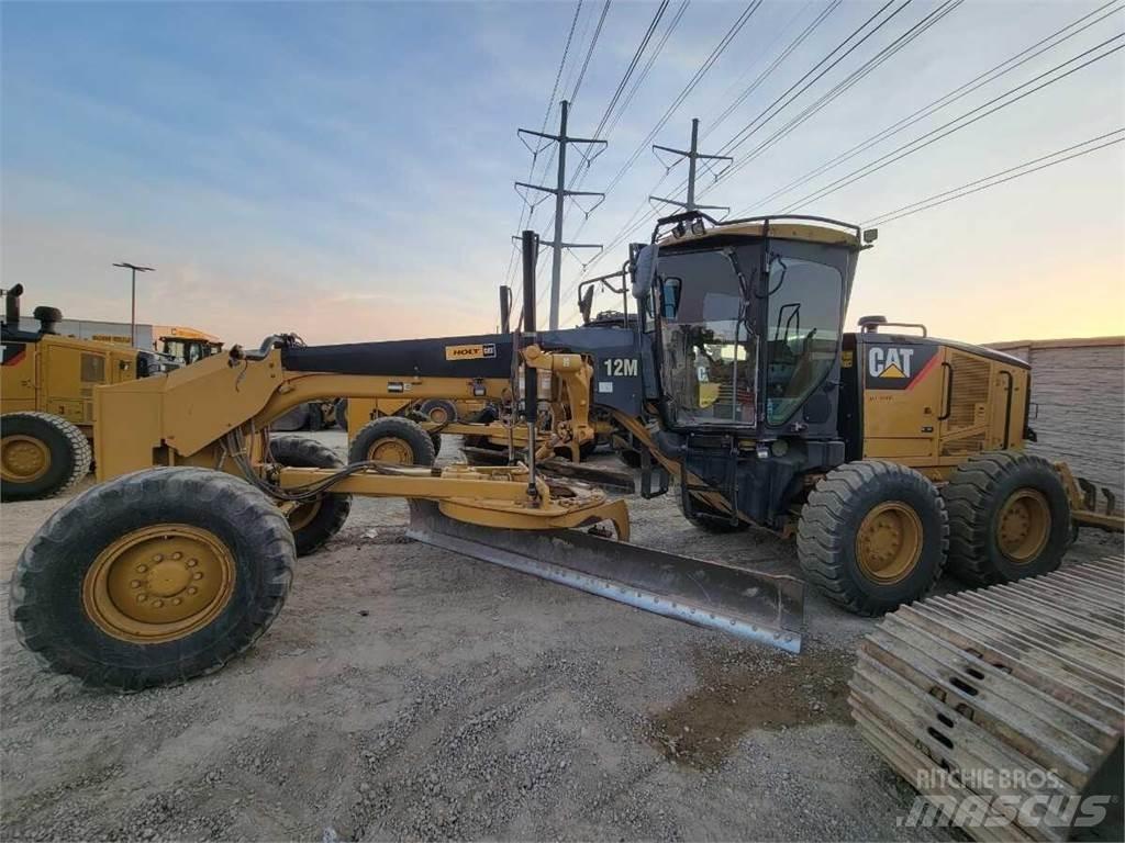 CAT 12M Gréderek