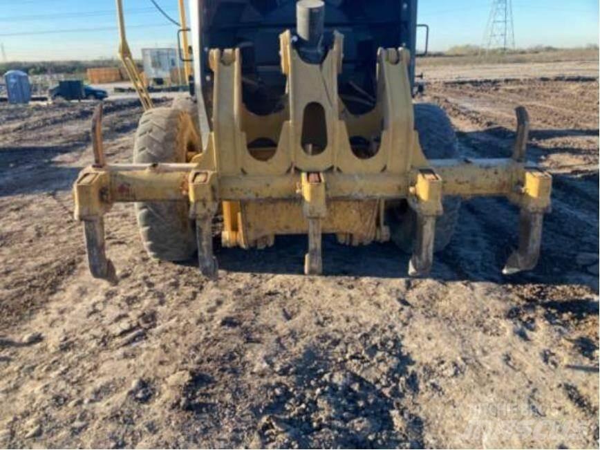 CAT 140M2 Gréderek