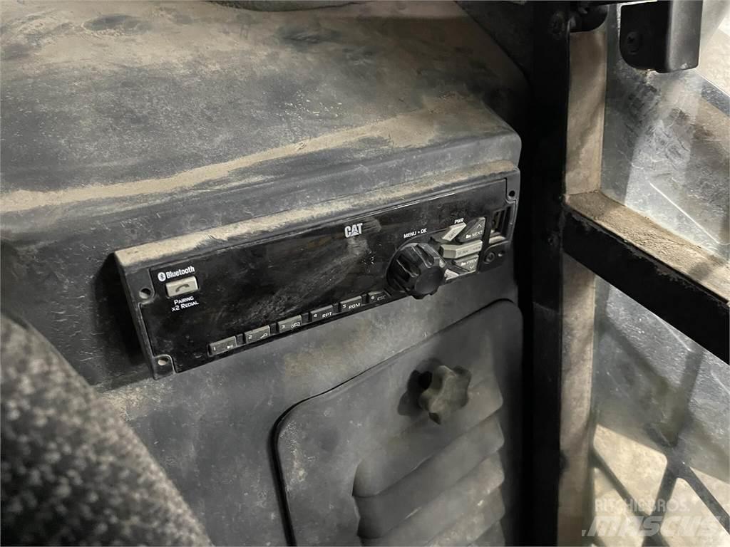 CAT 299D2 Kompaktrakodók