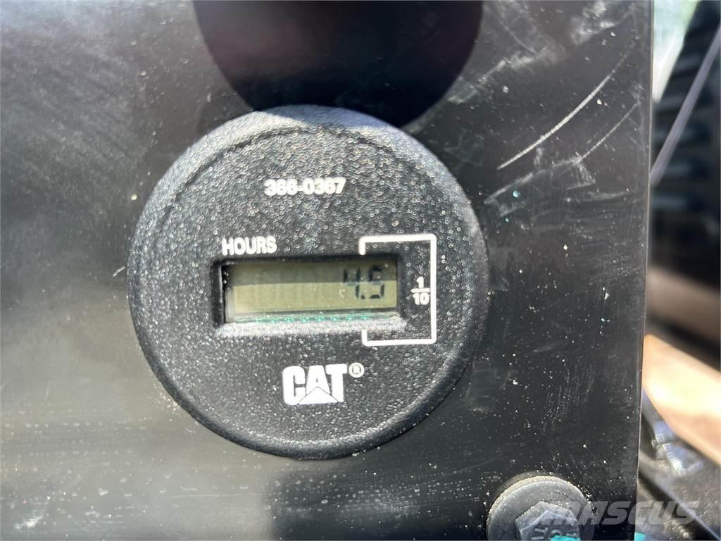 CAT 305.5 Mini kotrók < 7t