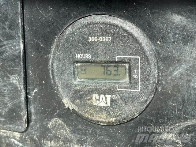 CAT 307E2 Lánctalpas kotrók