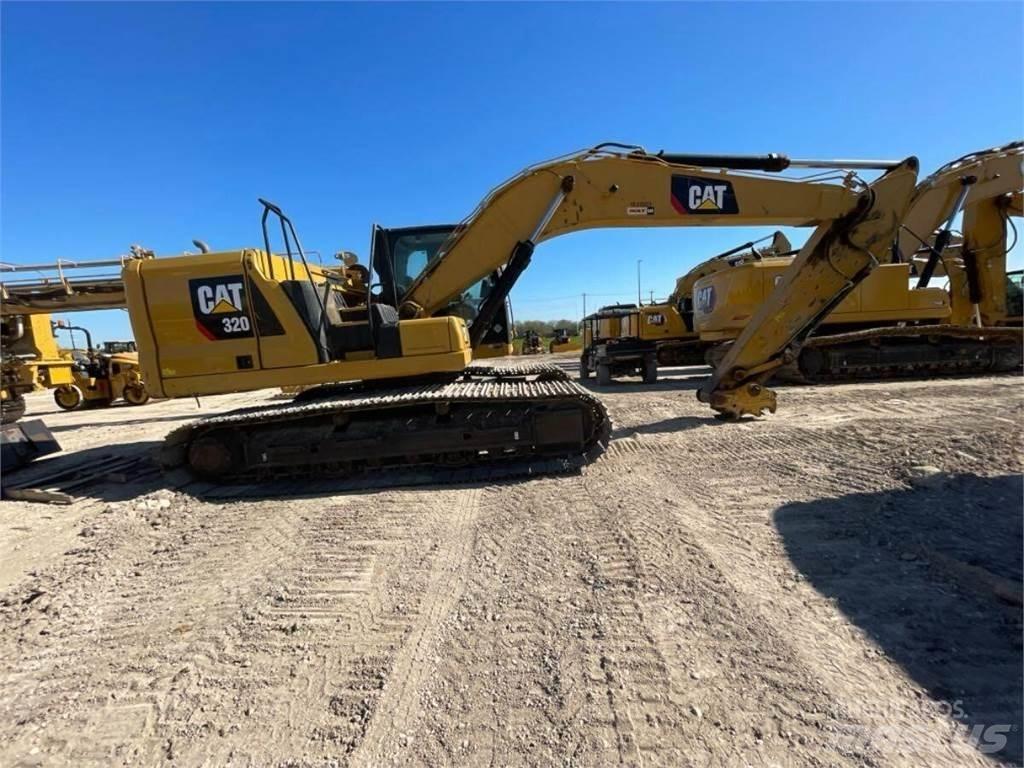 CAT 320 Lánctalpas kotrók