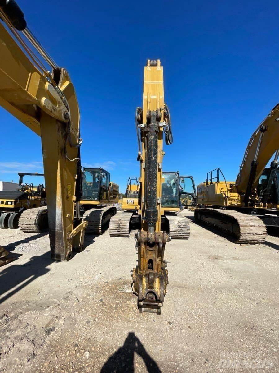 CAT 320 Lánctalpas kotrók
