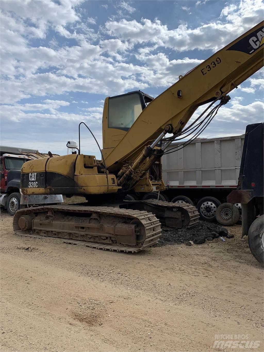 CAT 320C Lánctalpas kotrók