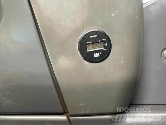 CAT 320DL Lánctalpas kotrók