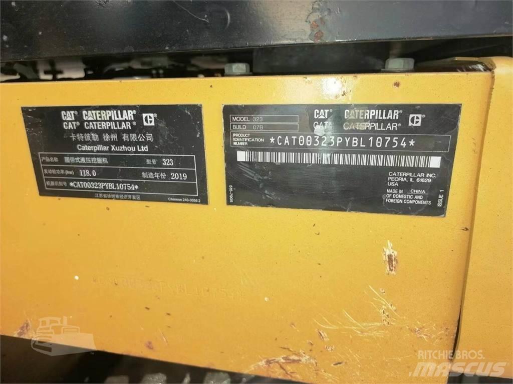 CAT 323 Lánctalpas kotrók