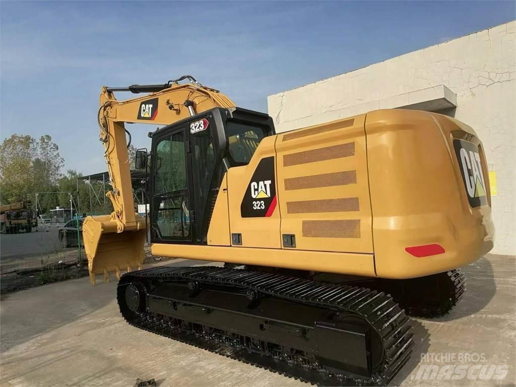 CAT 323 Lánctalpas kotrók