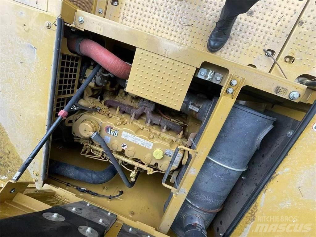 CAT 336 Lánctalpas kotrók