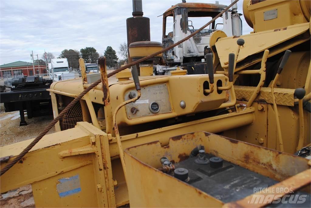CAT 561C Csőfektető dózerek