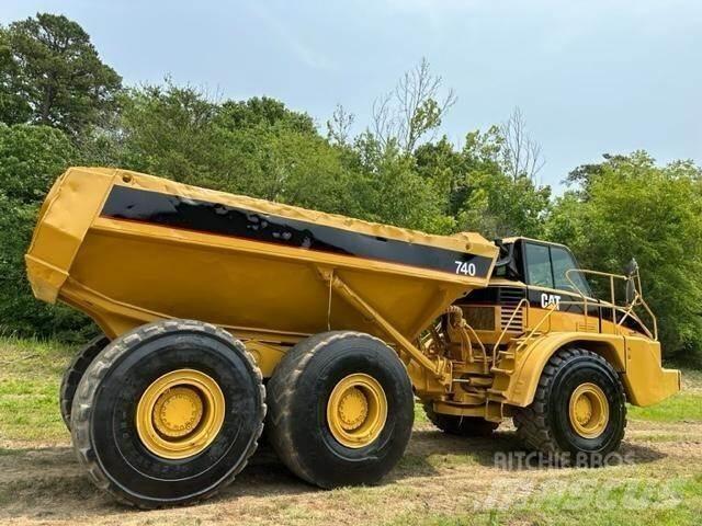 CAT 740 Csuklósdömperek