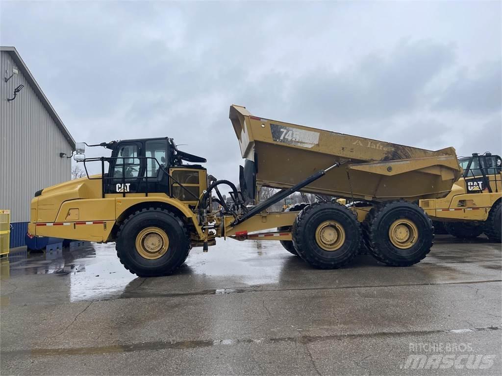 CAT 745 Csuklósdömperek