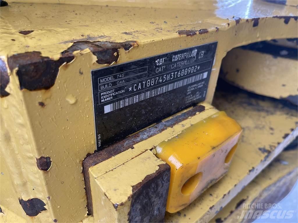 CAT 745 Csuklósdömperek