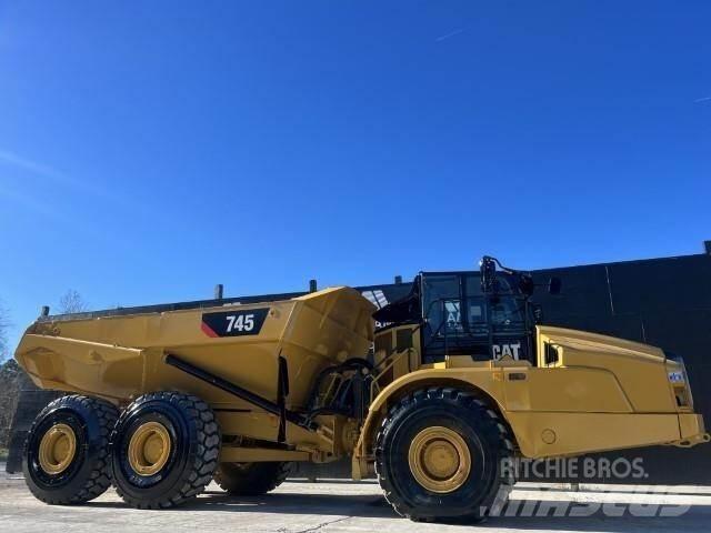 CAT 745 Csuklósdömperek