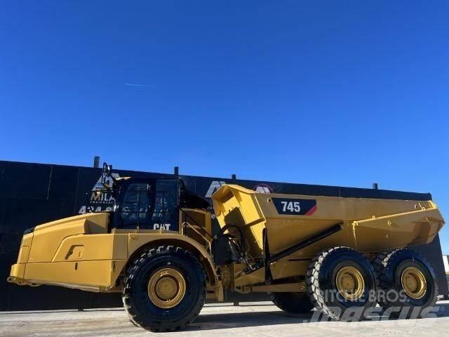CAT 745 Csuklósdömperek