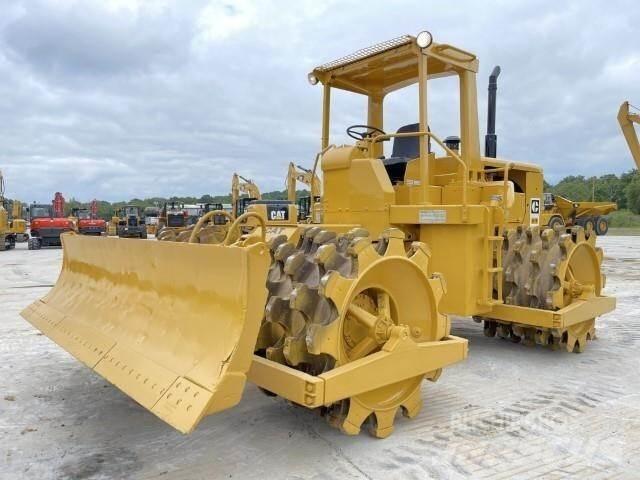CAT 815 Hulladéktömörítők