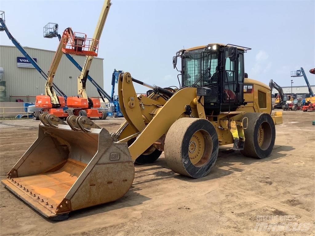 CAT 926M Gumikerekes homlokrakodók