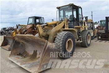 CAT 938G Gumikerekes homlokrakodók