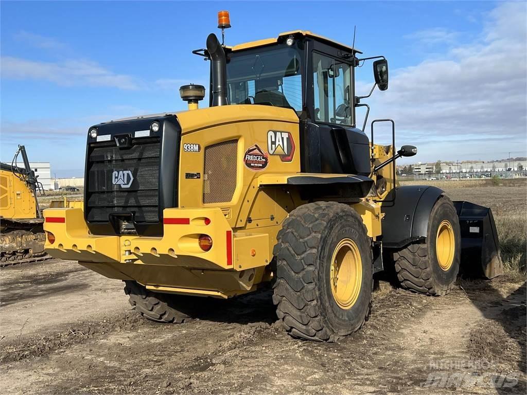 CAT 938M Gumikerekes homlokrakodók