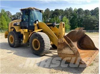 CAT 950M Gumikerekes homlokrakodók