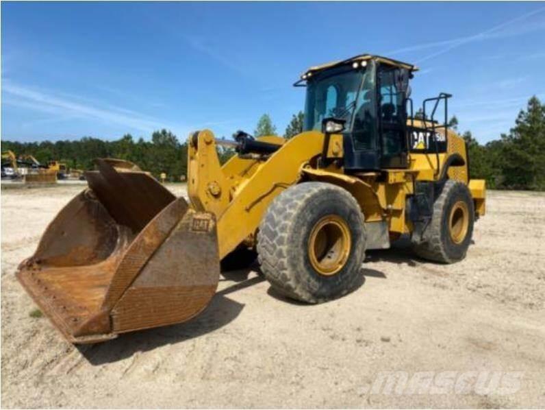 CAT 950M Gumikerekes homlokrakodók