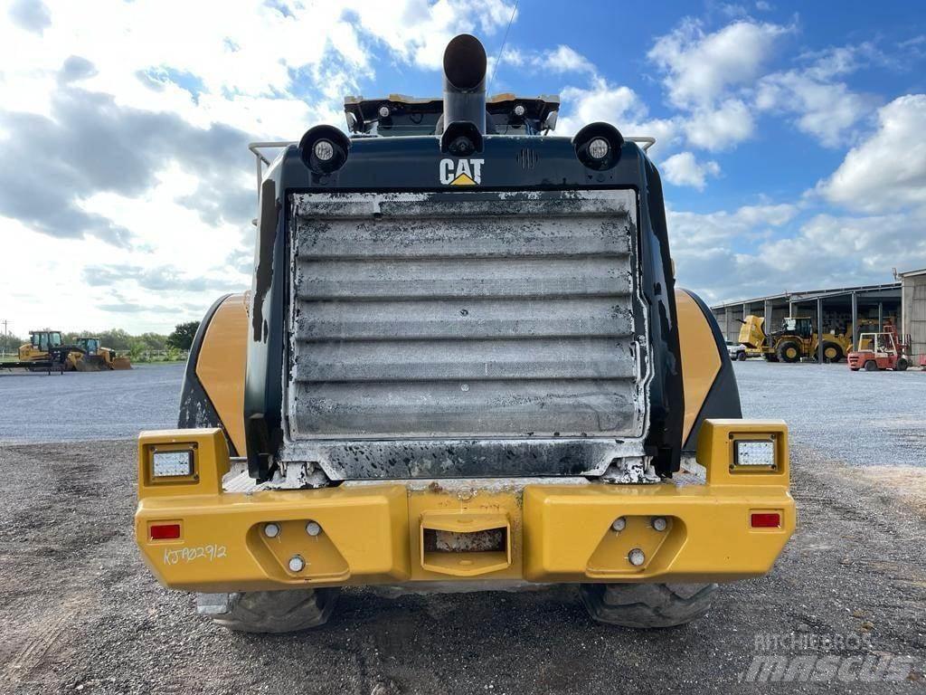 CAT 966M Gumikerekes homlokrakodók
