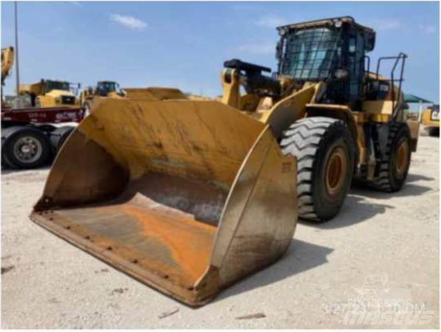 CAT 972M Gumikerekes homlokrakodók
