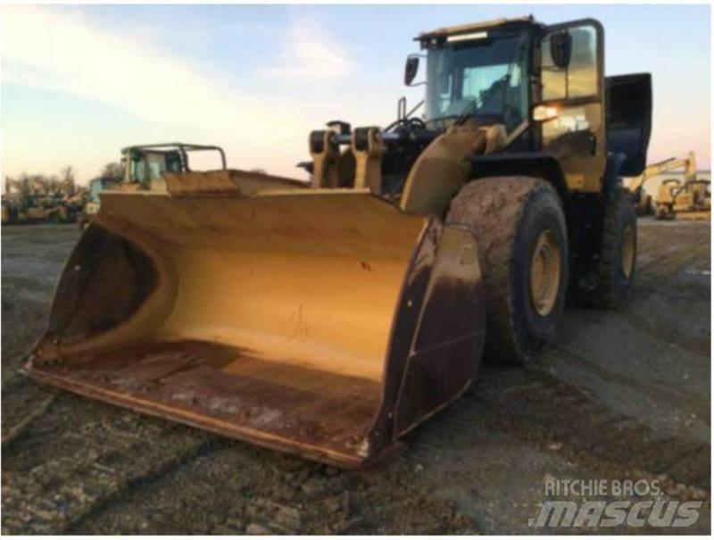 CAT 980M Gumikerekes homlokrakodók