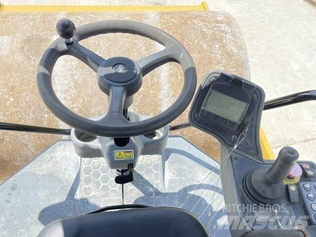 CAT CS54B Ikerdobos hengerek