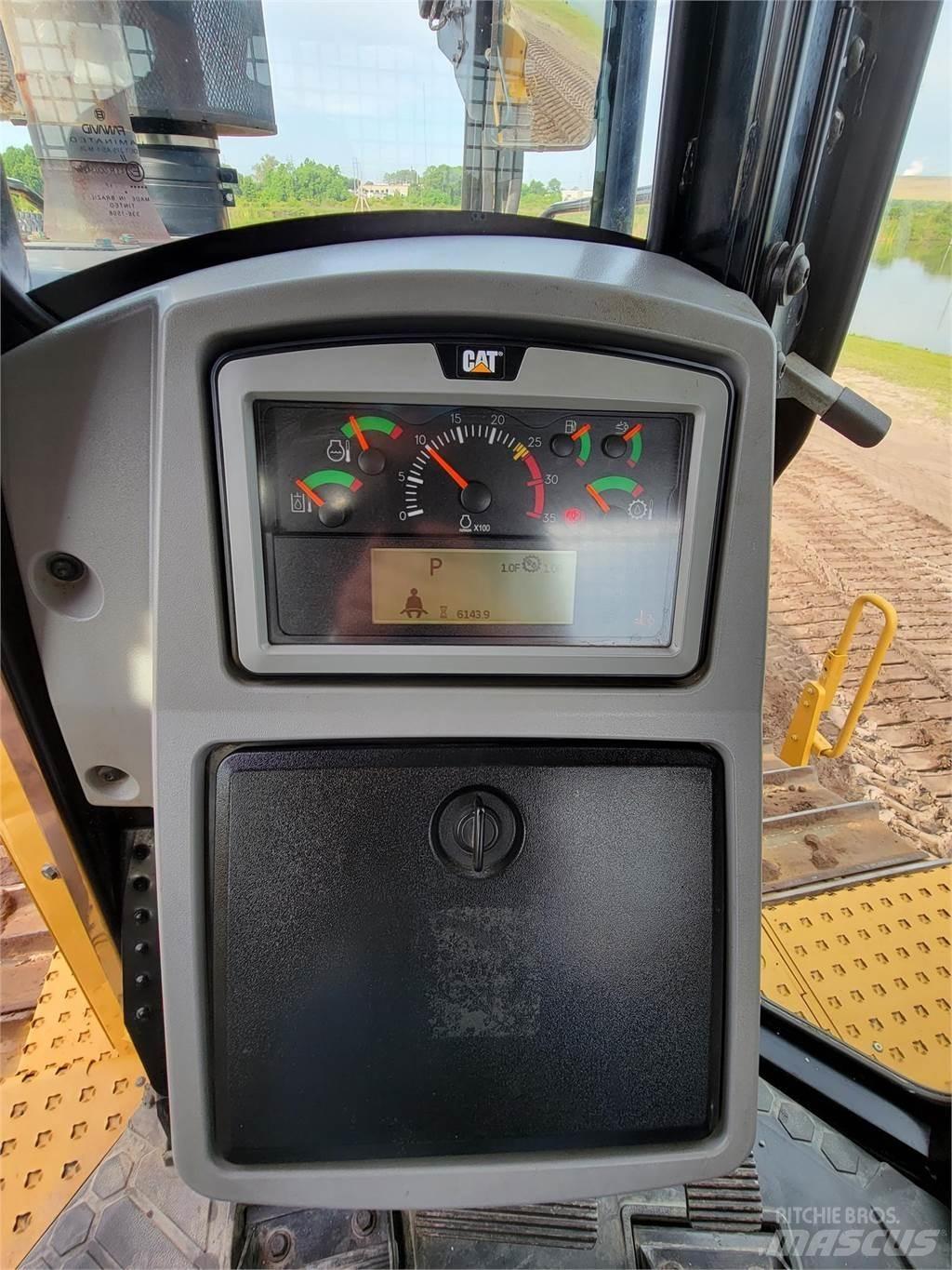 CAT D8T lánctalpas dózerek