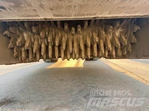 CAT RM-300 Aszfalt aprítók