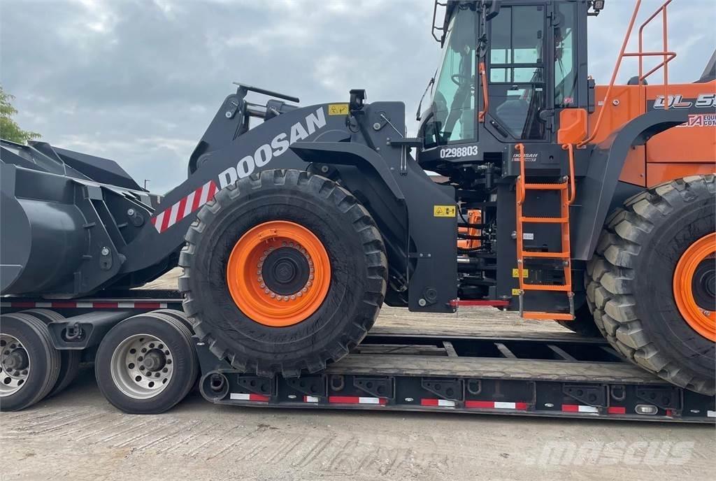 Develon DL580-7 Gumikerekes homlokrakodók