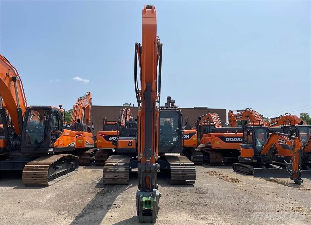 Develon DX225 LC-7 Lánctalpas kotrók