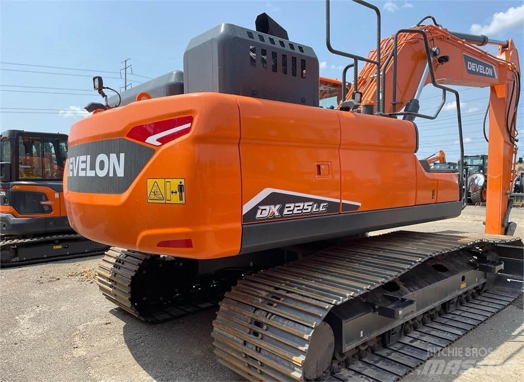 Develon DX225 LC-7 Lánctalpas kotrók