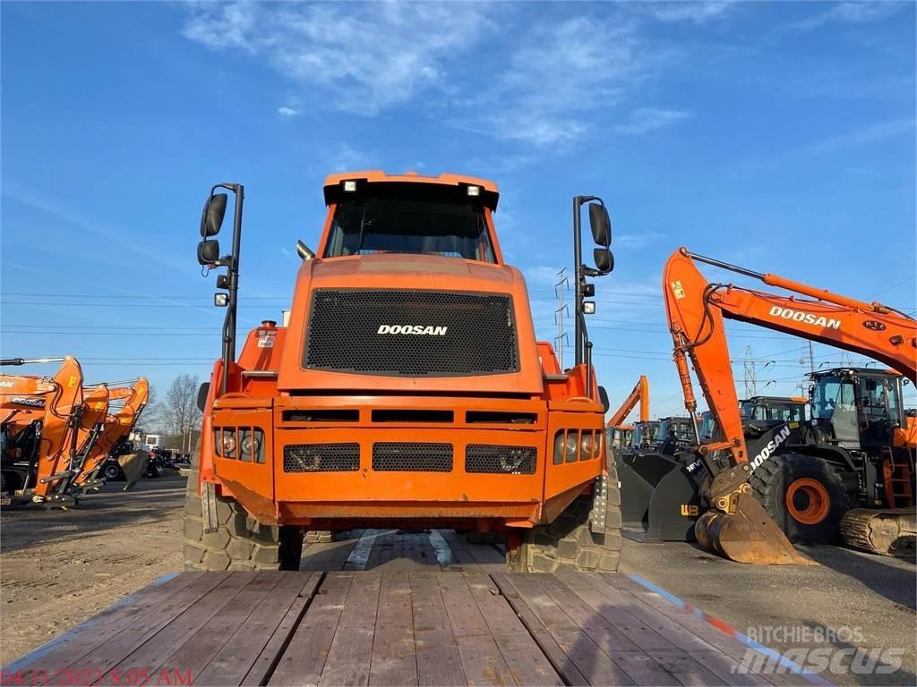 Doosan DA30-5 Csuklósdömperek