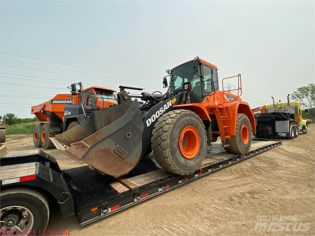 Doosan DL300-5 Gumikerekes homlokrakodók
