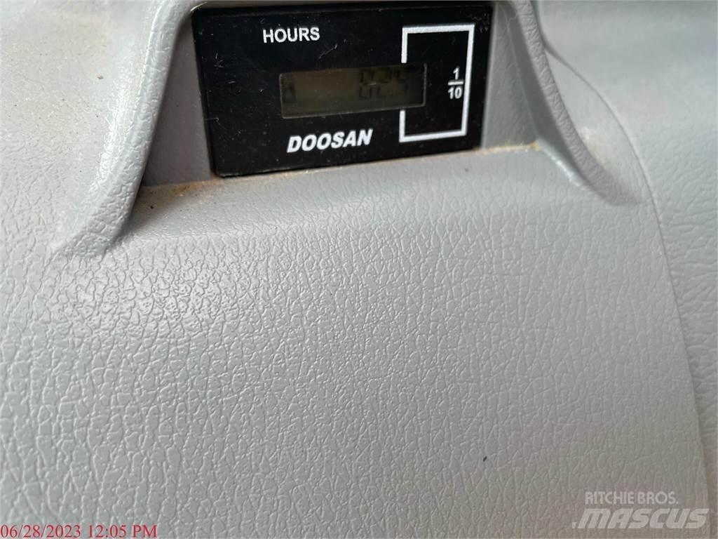 Doosan DX140 LC-5 Lánctalpas kotrók