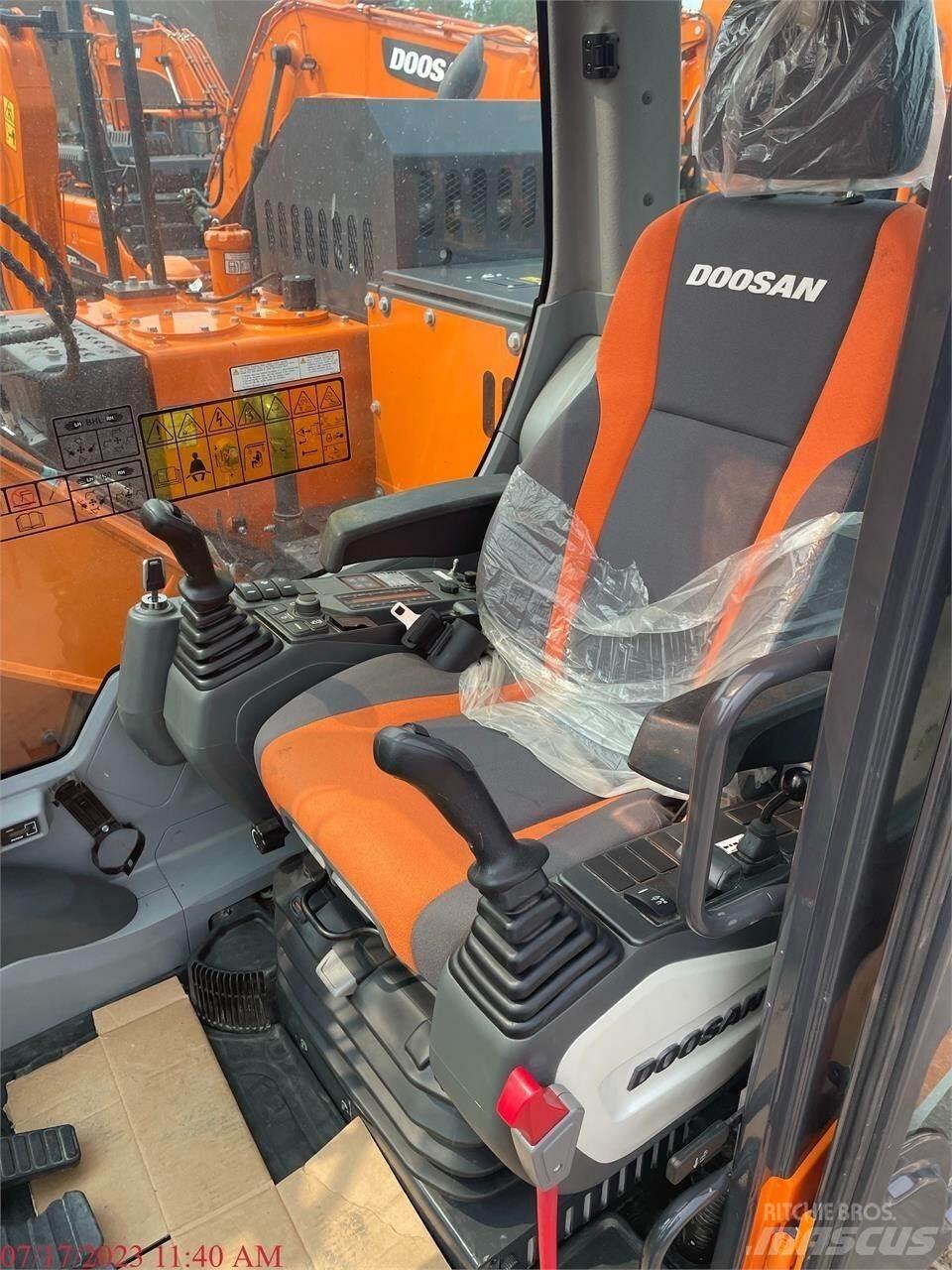Doosan DX140 LC-5 Lánctalpas kotrók