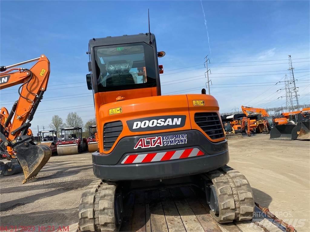 Doosan DX63-3 Lánctalpas kotrók