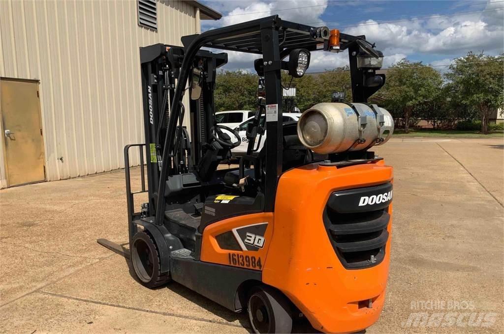 Doosan GC30S-9 Targoncák-Egyéb